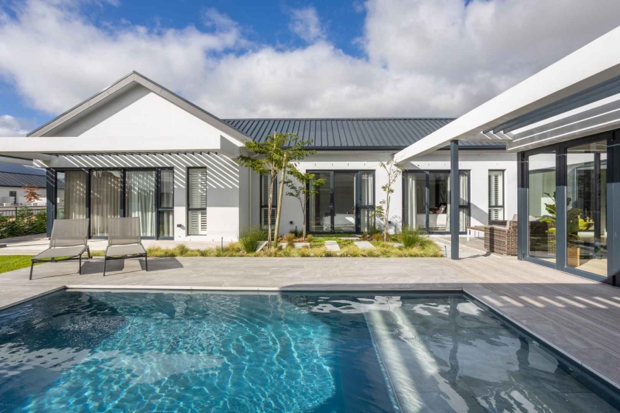 To Let 5 Bedroom Property for Rent in Val De Vie Estate Western Cape